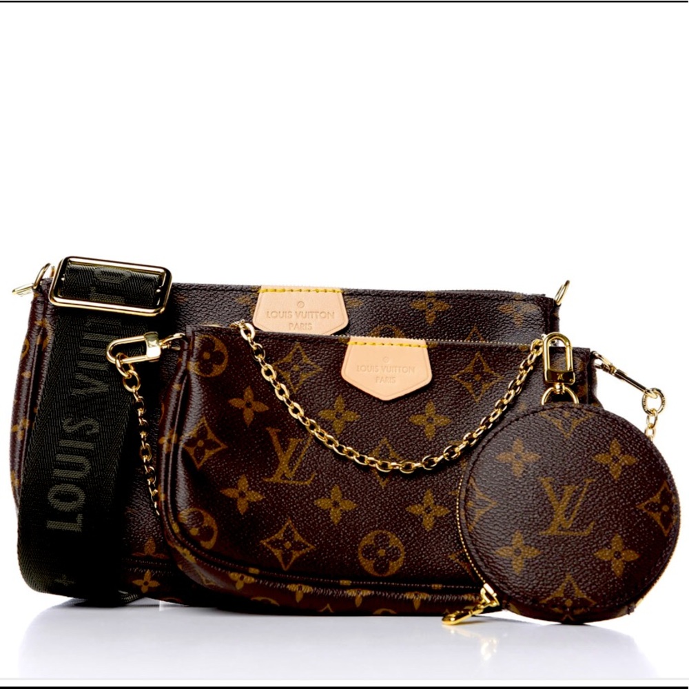 LOUIS VUITTON
Monogram Multi Pochette
